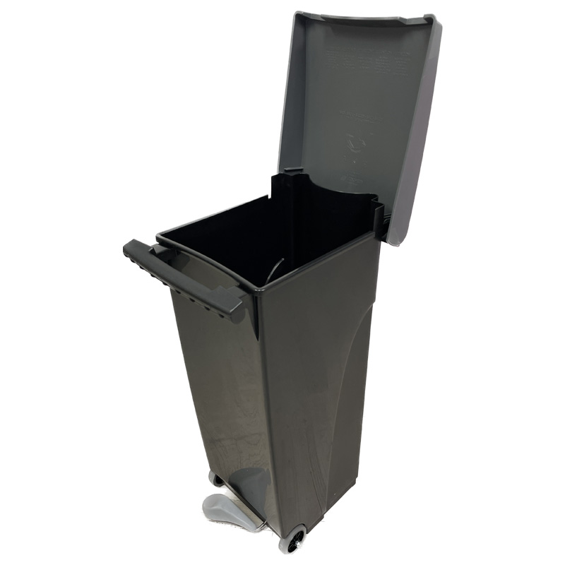 the CLIPPER dustbin is now black: the lid is open