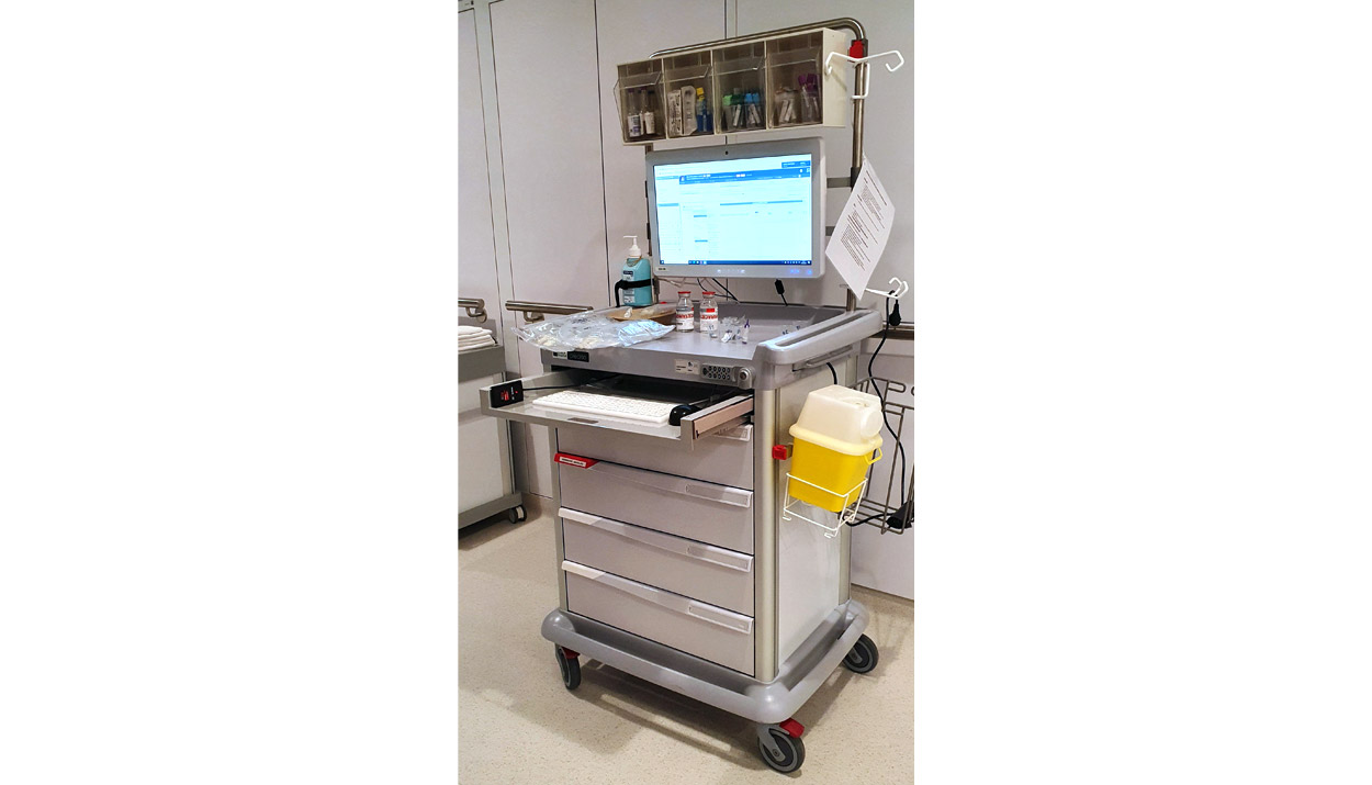 eWork Cart on PRECISO chassis in use at Institut Bordet in Bruxelles